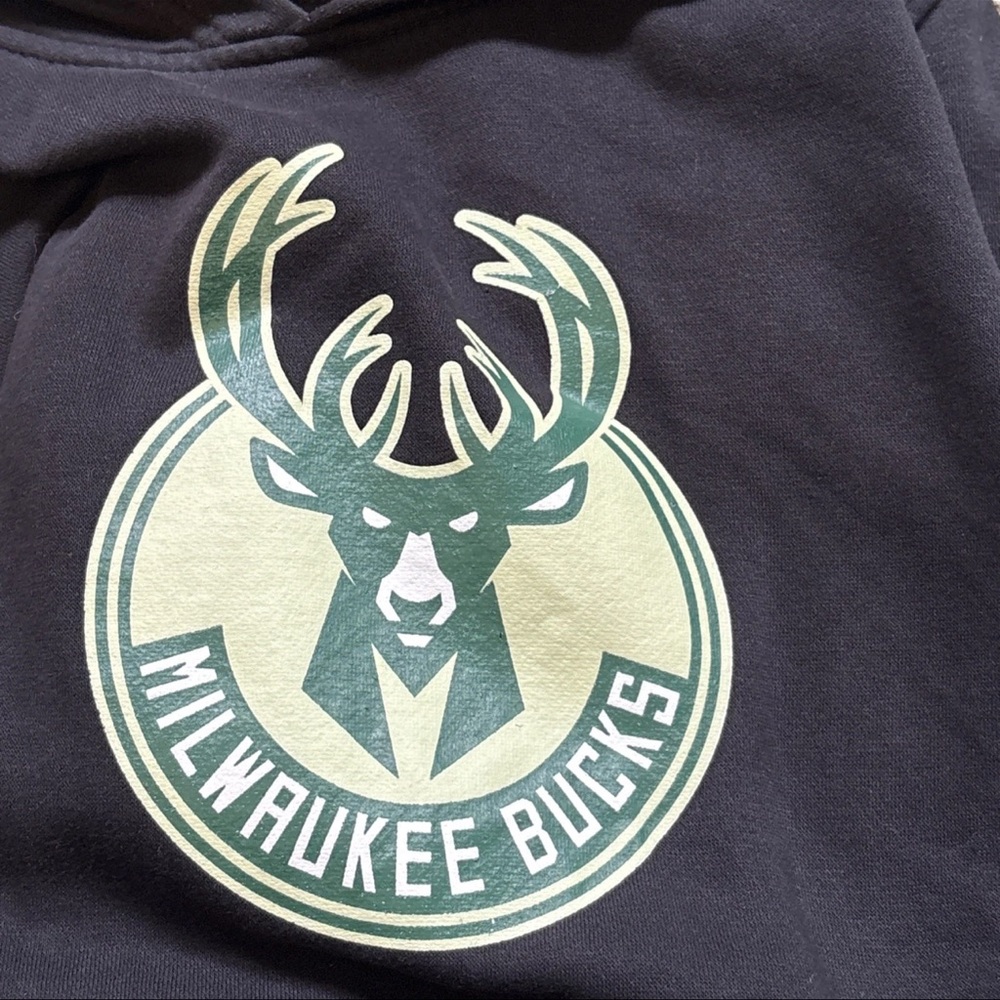 NBA Milwaukee Bucks Youth Boys Green Logo Sweatshirt, Size Large 14-16 - Picture 11 of 11